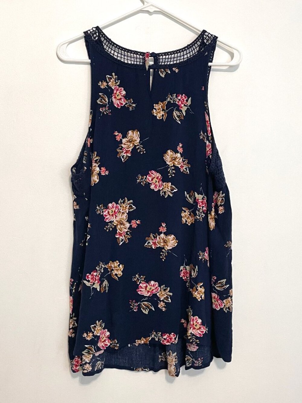 TORRID 2 Plus Size Floral Crochet Gauze Tank Navy Blue Pink Brown Boho Blouse 2X - Picture 11 of 16